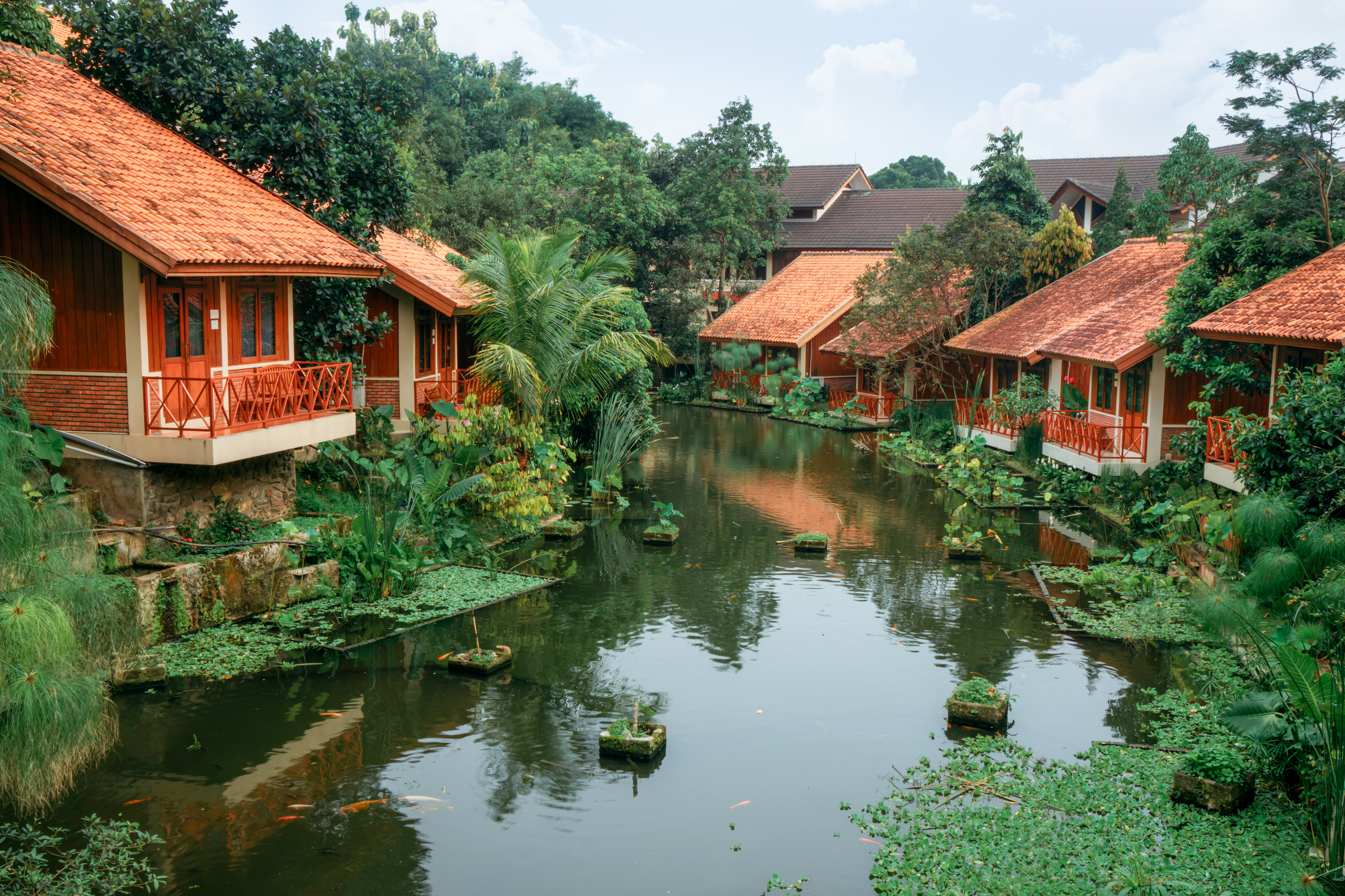 AHADIAT HOTEL & BUNGALOW