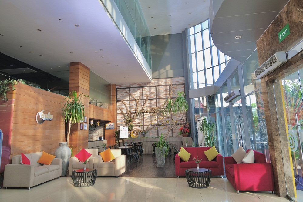 HOTEL @HOM SIMPANGLIMA SEMARANG
