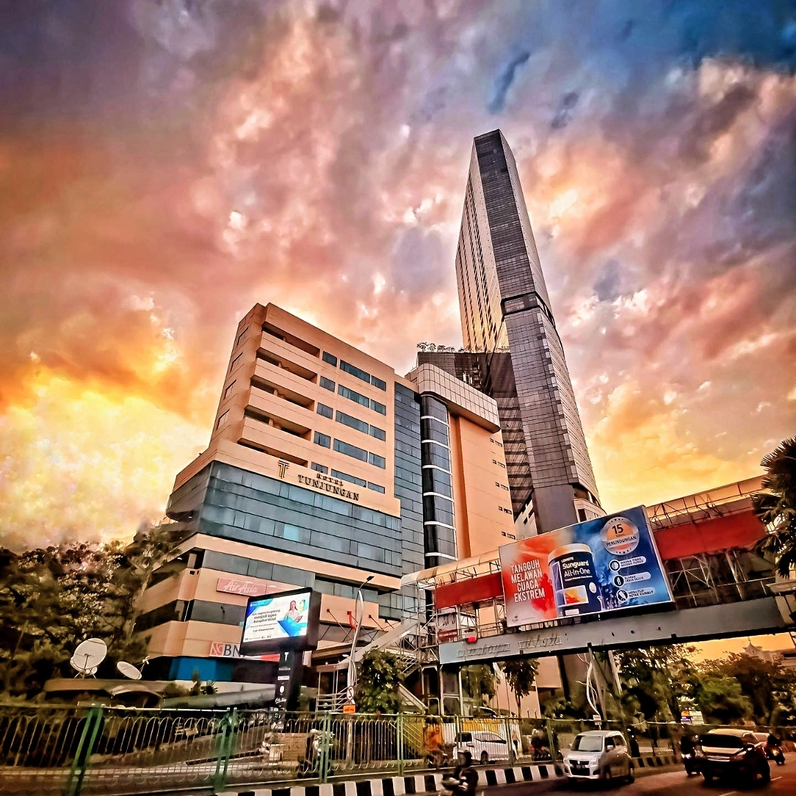 HOTEL TUNJUNGAN SURABAYA