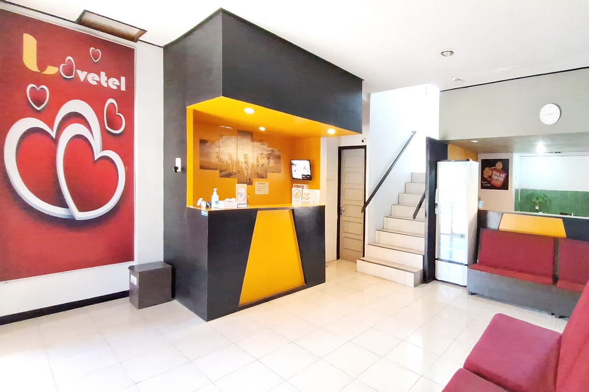 HOTEL LOVETEL PADANG