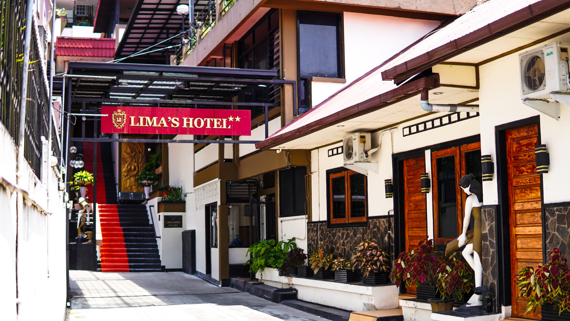 LIMA'S HOTEL BUKITTINGGI