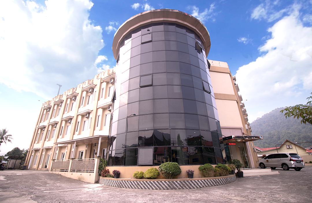RANGKAYO BASA HOTEL PADANG PANJANG