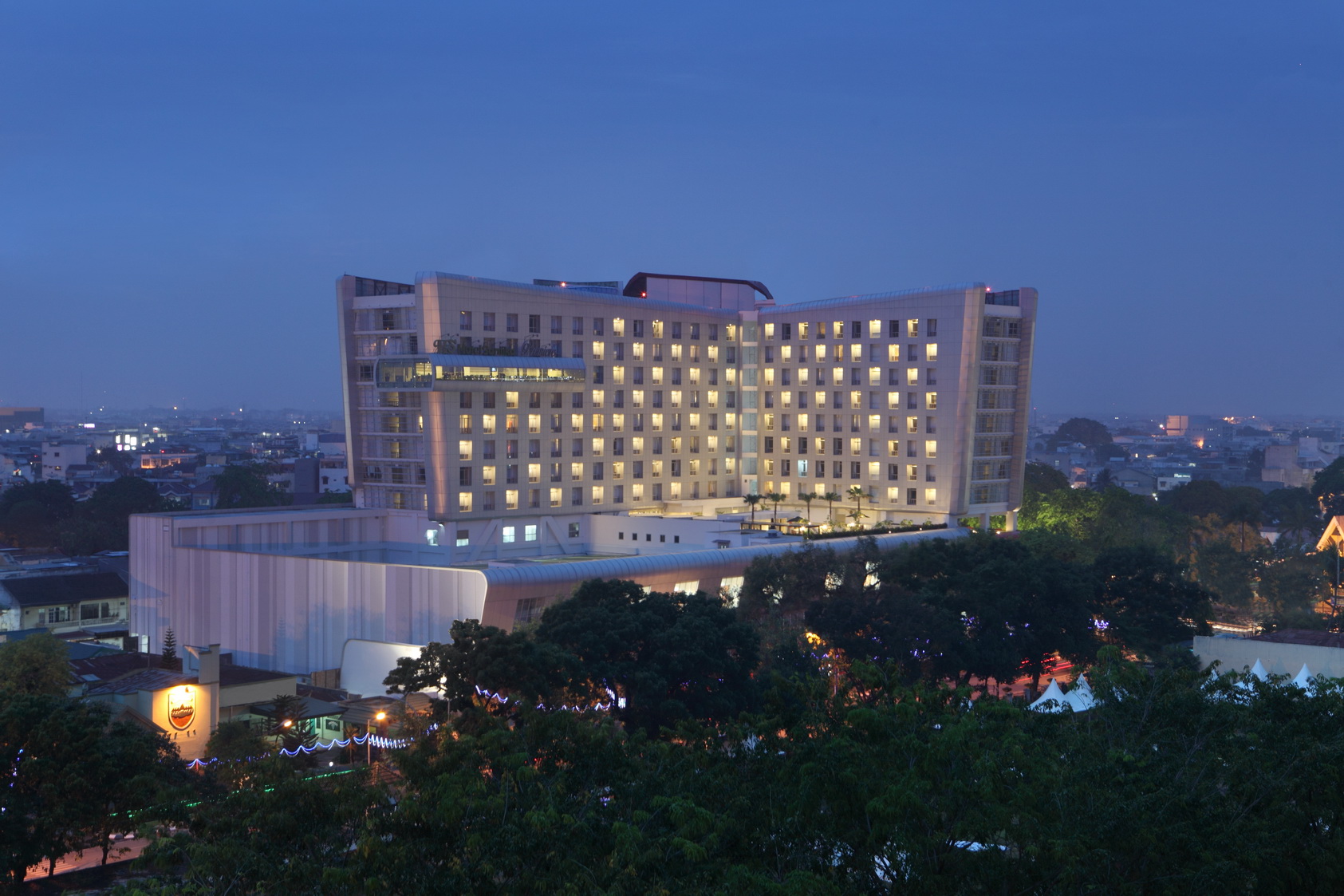 SANTIKA PREMIERE DYANDRA HOTEL & CONVENTION