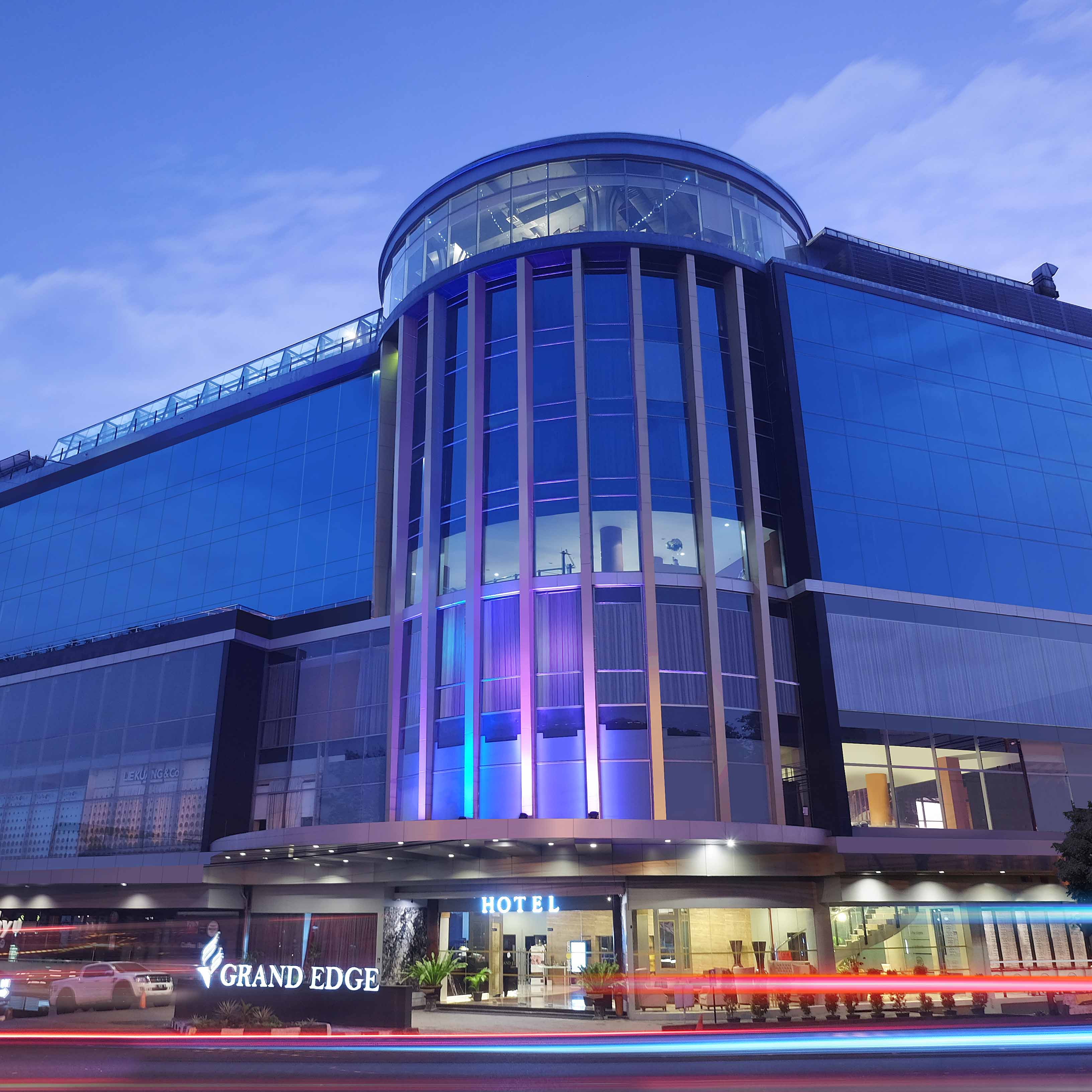 GRAND EDGE HOTEL